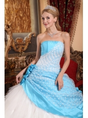 Beautiful Ball Gown Strapless Floor-length Taffeta and Tulle Hand Made Flowers Quinceanera Dress