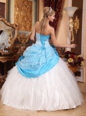 Beautiful Ball Gown Strapless Floor-length Taffeta and Tulle Hand Made Flowers Quinceanera Dress