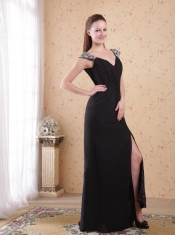 Black Column / Sheath V-neck Brush Train Chiffon Beading and Ruch Prom / Evening Dress