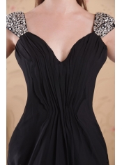 Black Column / Sheath V-neck Brush Train Chiffon Beading and Ruch Prom / Evening Dress