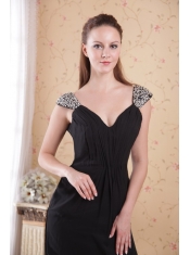 Black Column / Sheath V-neck Brush Train Chiffon Beading and Ruch Prom / Evening Dress