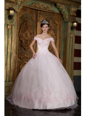 Light Pink Ball Gown Off The Shoulder Floor-length Appliques Organza Quinceanera Dress