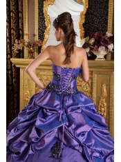 Purple A-Line / Princess Strapless Floor-length Organza Appliques Quinceanera Dress
