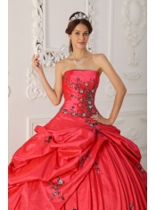 Red Ball Gown Strapless Floor-length Taffeta Appliques Quinceanera Dress