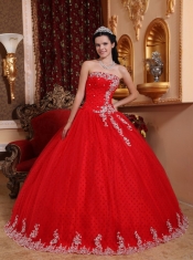 Red Ball Gown Strapless Floor-length Tulle Lace Appliques Quinceanera Dress