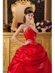 Red Ball Gown Sweetheart Floor-length Taffeta and Tulle Appliques Quinceanera Dress