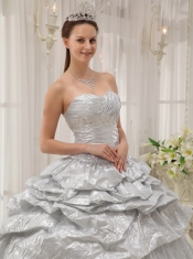 Silver Ball Gown Sweetheart Floor-length Appliques Quinceanera Dress