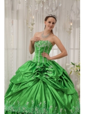 Spring Green Ball Gown Strapless Floor-length Taffeta Beading and Applique Quinceanera Dress