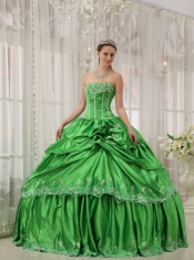 Spring Green Ball Gown Strapless Floor-length Taffeta Beading and Applique Quinceanera Dress