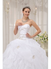 White Ball Gown Sweetheart Floor-length Organza Appliques Quinceanera Dress