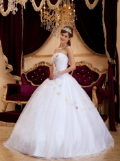 White A-Line / Princess Strapless Floor-length Organza Appliques Quinceanera Dress