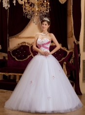 White A-line / Princess Sweetheart Floor-length Appliques Tulle Quinceanera Dress