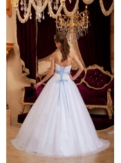 White A-line / Princess Sweetheart Floor-length Appliques Tulle Quinceanera Dress