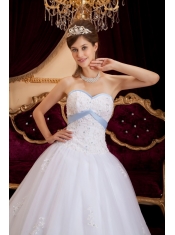 White A-line / Princess Sweetheart Floor-length Appliques Tulle Quinceanera Dress