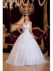 White A-line / Princess Sweetheart Floor-length Appliques Tulle Quinceanera Dress