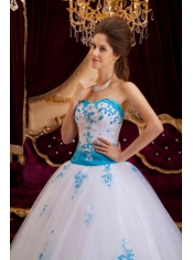 White A-line / Princess Sweetheart Floor-length Tulle Appliques Quinceanera Dress