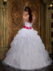 White A-line Halter Floor-length Organza Beading Quinceanera Dress