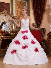 White A-line Sweetheart Floor-length Taffeta Beading and Bowknots Quinceanera Dress