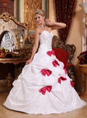 White A-line Sweetheart Floor-length Taffeta Beading and Bowknots Quinceanera Dress