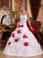 White A-line Sweetheart Floor-length Taffeta Beading and Bowknots Quinceanera Dress