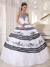 White and Black Ball Gown Sweetheart Floor-length Tulle Embroidery Quinceanera Dress