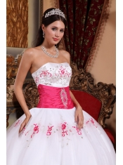 White Ball Gown Strapless Floor-length Taffeta and Tulle Appliques Quinceanera Dress