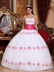 White Ball Gown Strapless Floor-length Taffeta and Tulle Appliques Quinceanera Dress