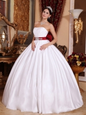 White Ball Gown Strapless Floor-length Taffeta Sashes/Ribbons Quinceanera Dress