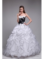 White Ball Gown Sweetheart Floor-length Orangza Applqiues and Ruffles Quinceanera Dress