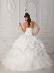 White Ball Gown Sweetheart Floor-length Organza and Taffeta Beading Quinceanera Dress