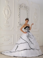 White Ball Gown Sweetheart Floor-length Satin and Organza Quinceanera Dress