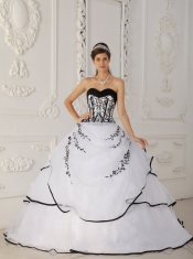 White Ball Gown Sweetheart Floor-length Satin and Organza Quinceanera Dress