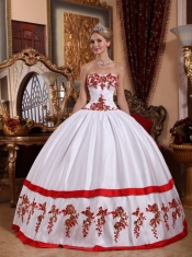 White Ball Gown Sweetheart Floor-length Taffeta Appliques Quinceanera Dress