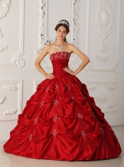 Wine Red Ball Gown Strapless Floor-length Taffeta Appliques and Beading Quinceanera Dress