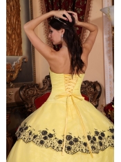 Yellow Ball Gown Strapless Floor-length Organza Lace Appliques Quinceanera Dress
