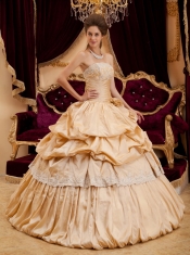 Champagne Ball Gown Strapless Floor-length Taffeta Appliques Quinceanera Dress
