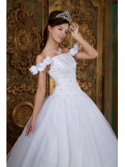 White Ball Gown Off The Shoulder Floor-length Organza Appliques Quinceanera Dress