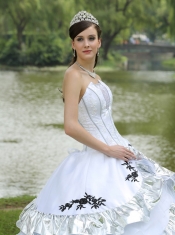 Quinceanera Dress Ball Gown For Military Ball Appliques On Taffeta Organza Strapless
