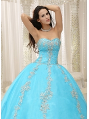 Sweetheart Appliques and Beaded Decorate Quinceanera Dress