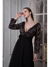 Prom Dress Black A-line V-neck Court Train Chiffon Beading