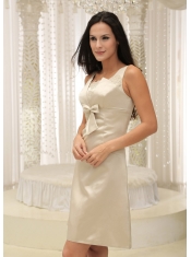 Prom Dress Strapless Champagne Appliques Decorate Bust Knee-length Bowknot
