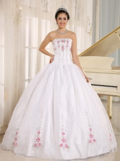 2013 Quinceanera Dress White Embroidery For Custom Made