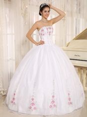 2013 Quinceanera Dress White Embroidery For Custom Made