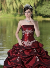 Quinceanera Dress Custom Made Burgundy  Party Wear With Satin Embroidery Decorate