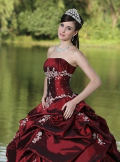 Quinceanera Dress Custom Made Burgundy  Party Wear With Satin Embroidery Decorate