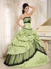 Yellow Green Quinceanera Dress For Custom Made and Black Pick-ups Appliques