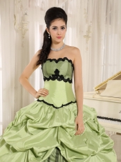 Yellow Green Quinceanera Dress For Custom Made and Black Pick-ups Appliques