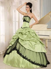 Yellow Green Quinceanera Dress For Custom Made and Black Pick-ups Appliques