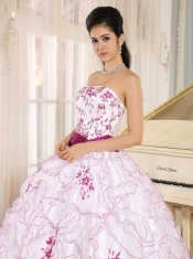 Quinceanera  Dress With Embroidery Decorate White   Organza Strapless