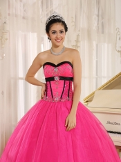 Qunceanera Dress With Hot Pink Sweetheart Beaded Decorate Organza